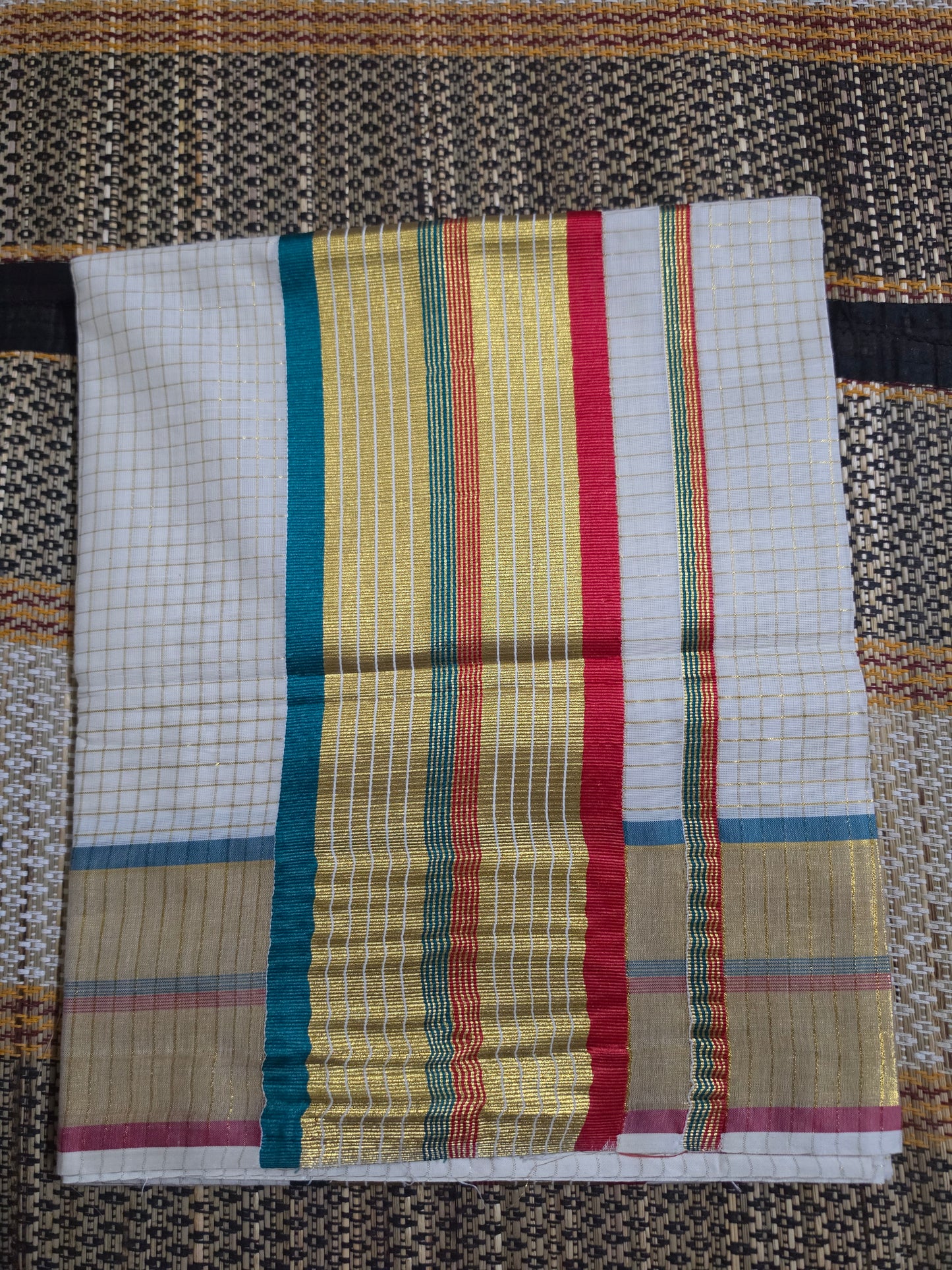 Set Saree Checks Design Golden Red & Green - SSP100119