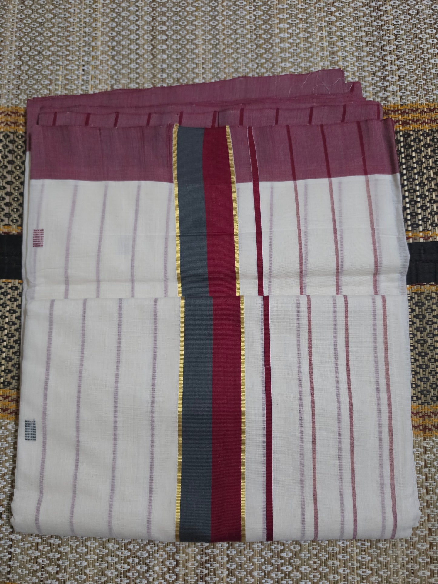 Set Saree Handloom - UNAKAPAVU(R) - Dark Grey & Maroon - SSH100076