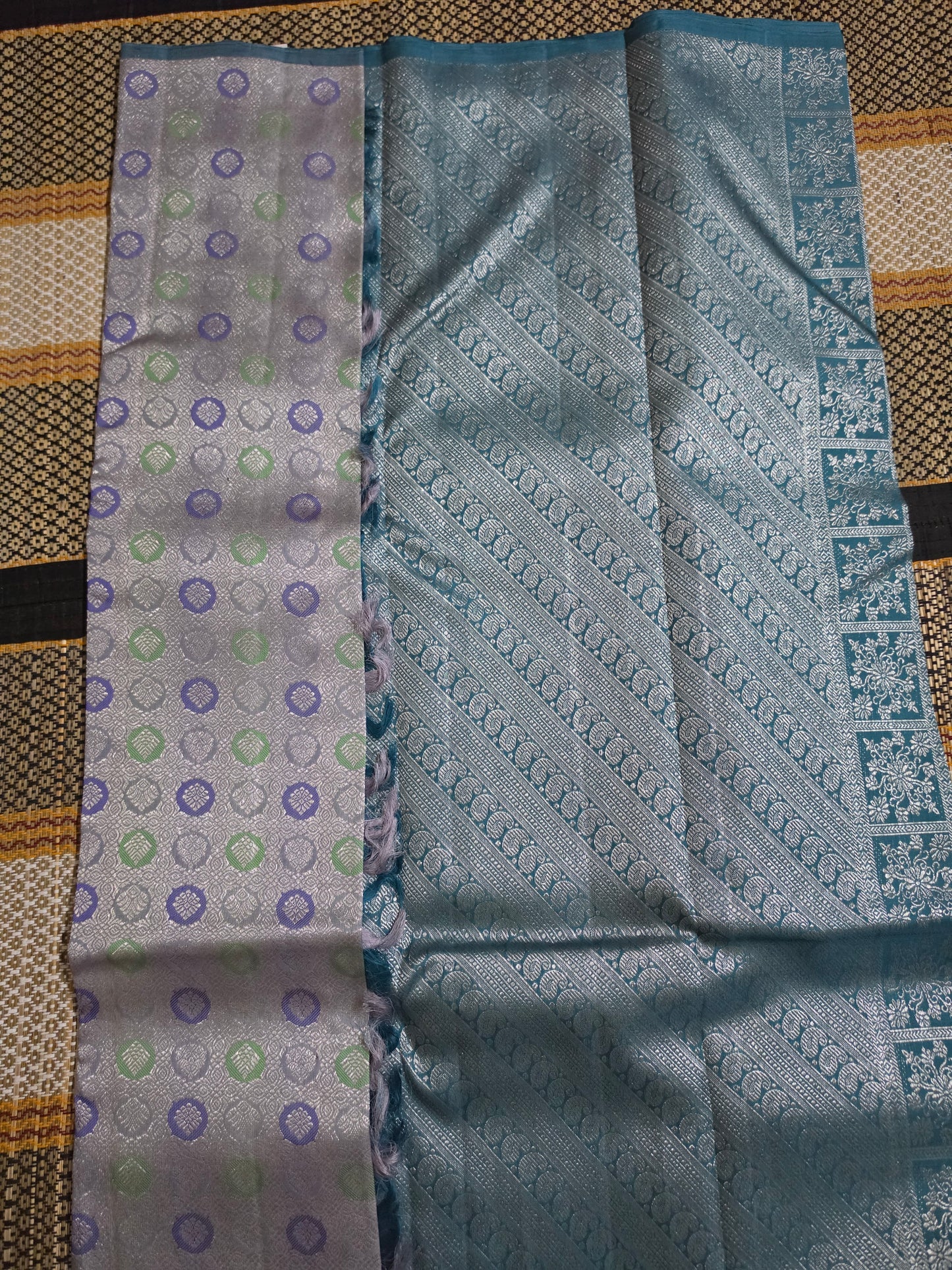 Silver Pure Silk Saree with Teal Paisley Zari Pallu - PS1000142