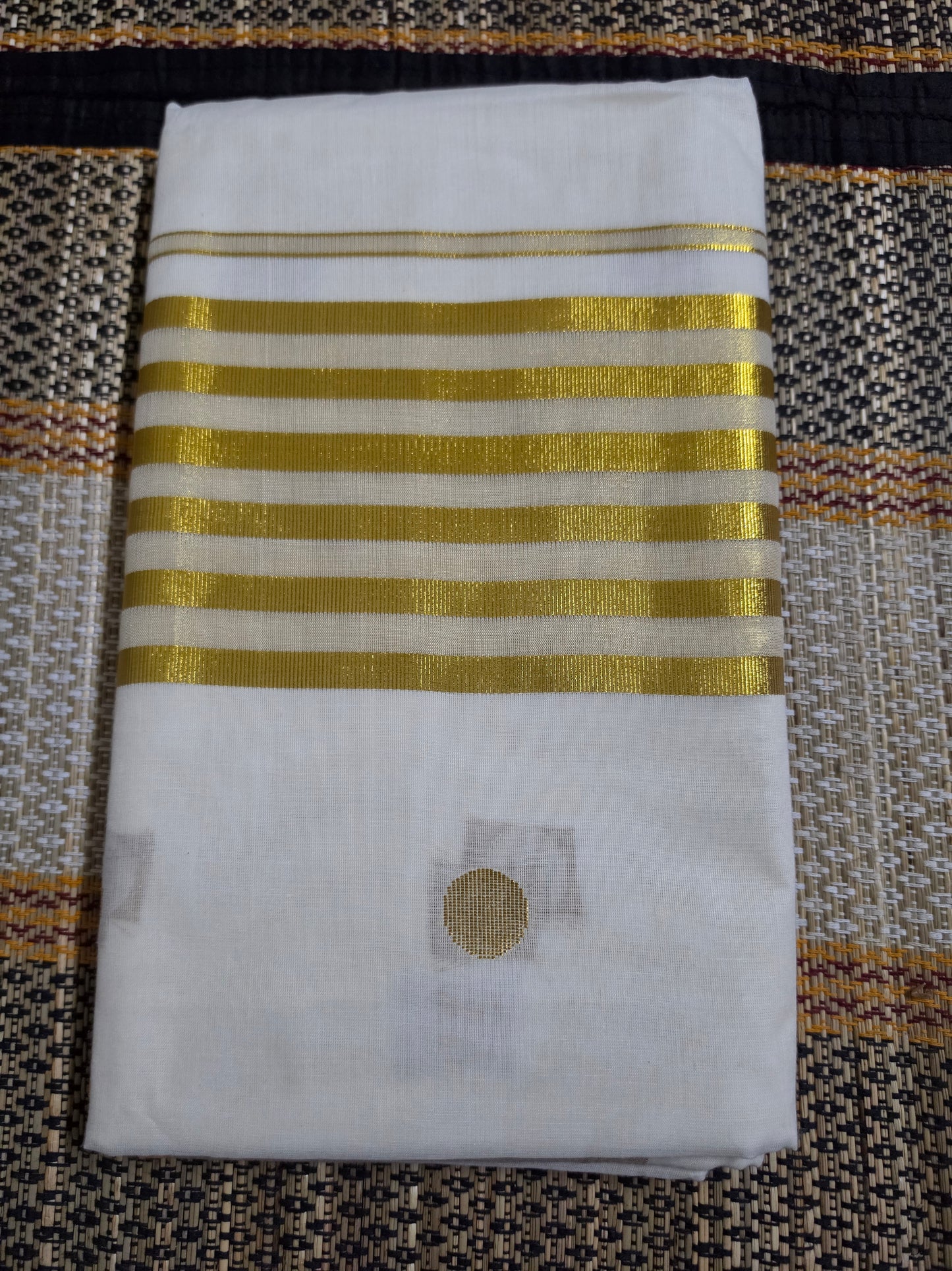 Set Saree - Parallel Gold Horizontal stripes - SSP100088