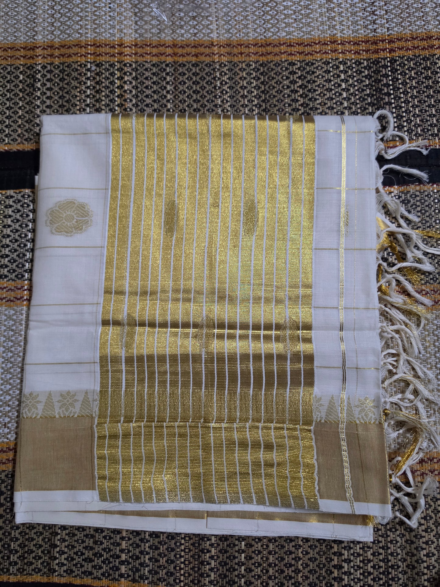 Set Saree - Rich Gold Zari - SSP100087
