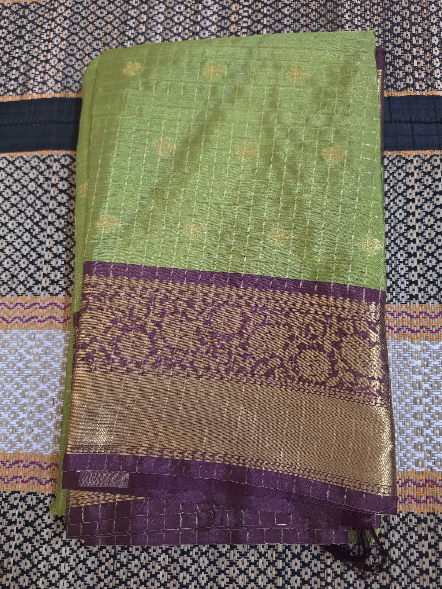 Semi Banarasi Saree - Pistachio Green - SB100025