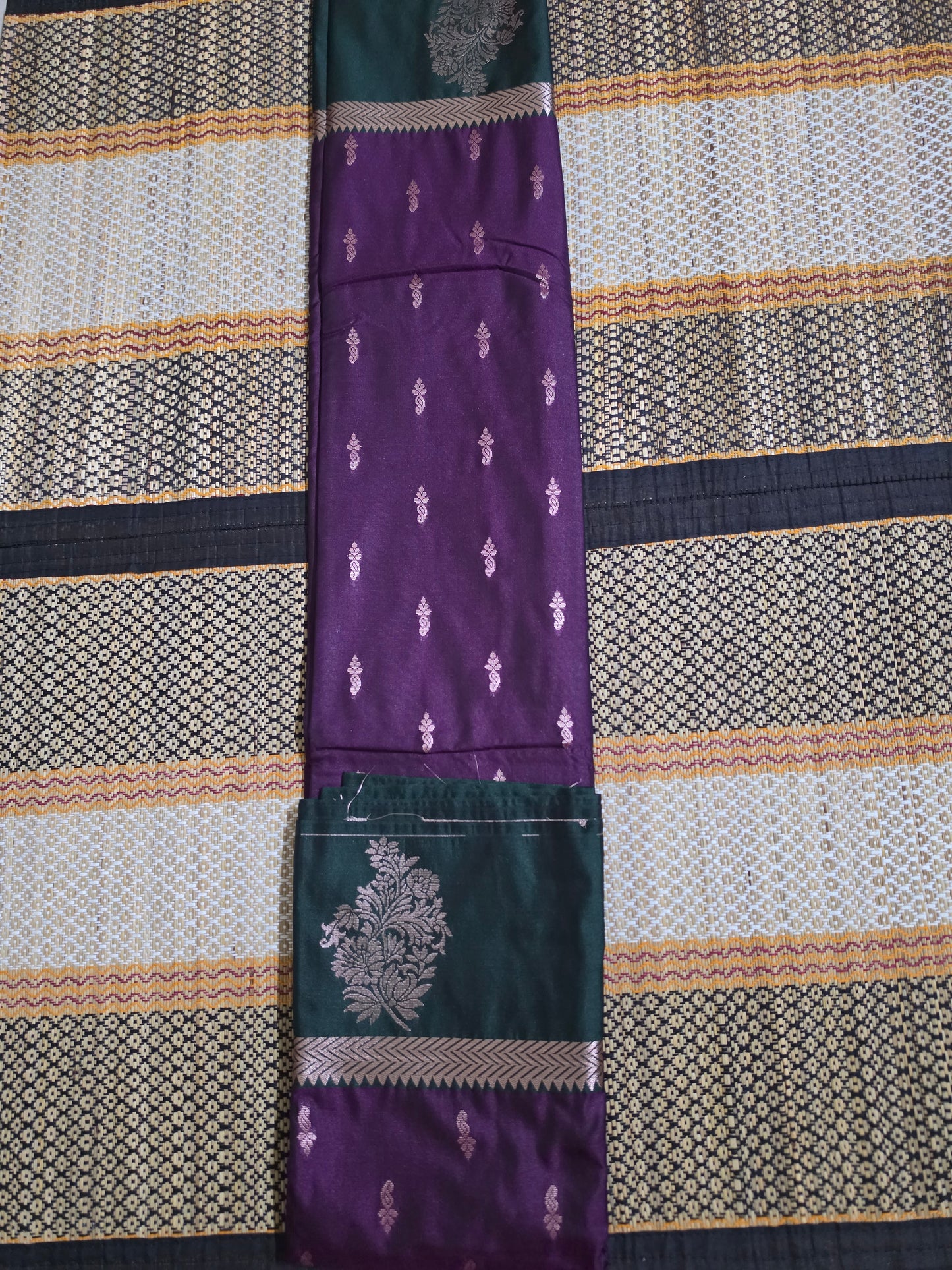 Semi Silk Saree - Royal Purple Teal Green Pallu ,with Golden Zari & Flower Motif ( Handloom Saree ) - SSS100051