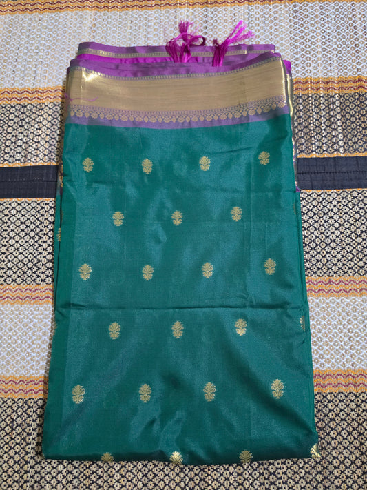 Semi Banarasi Saree - Emerald Green Body × Royal Purple Border & Pallu - Rich Gold Zari - SB100054